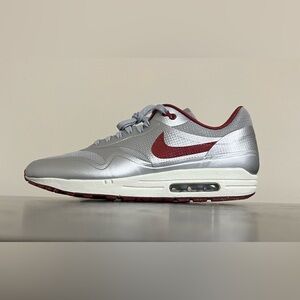 Nike Air Max 1 Hyperfuse Night Track - men’s 11.5 (creases)